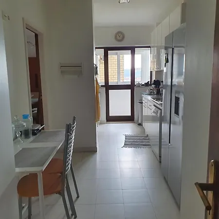 Of Nature 1, Matosinhos Beach, Porto Parc, Metro Homestay *