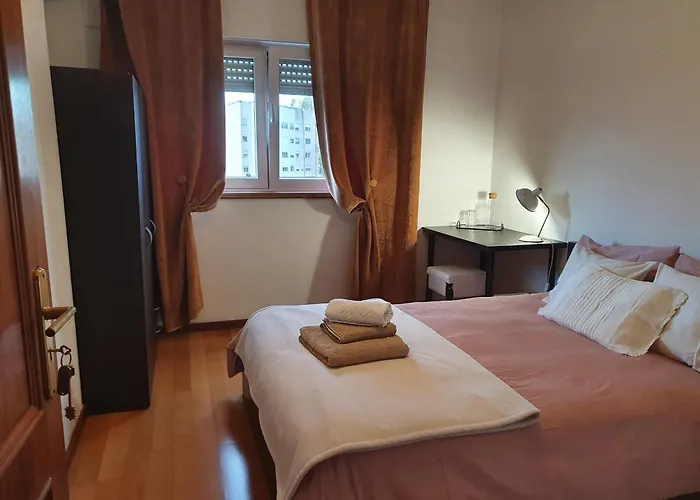 Séjour chez l'habitant Of Nature 1, Beach, Porto Parc, Metro *